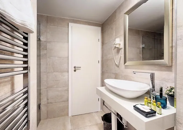 Stylish Gita In The Heart Of Split!